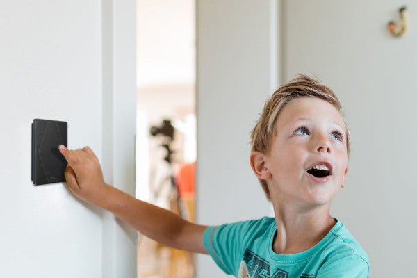 Touch Pure Tree Anthrazit | Exklusivität hat einen Namen - Mein Smart Home